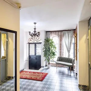 Appart hôtel The Red Tent 88